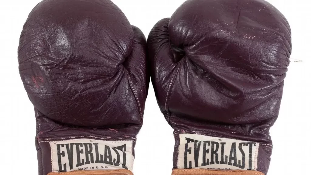 Guantoni di Muhammad Ali - Fighters ed NFT blockchain incontra sport combattimento - Kombatnet