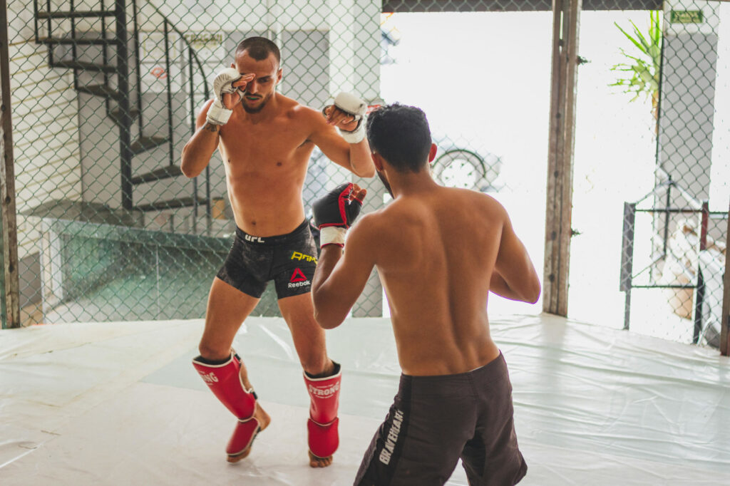 MMA con paratibie - Kombatnet